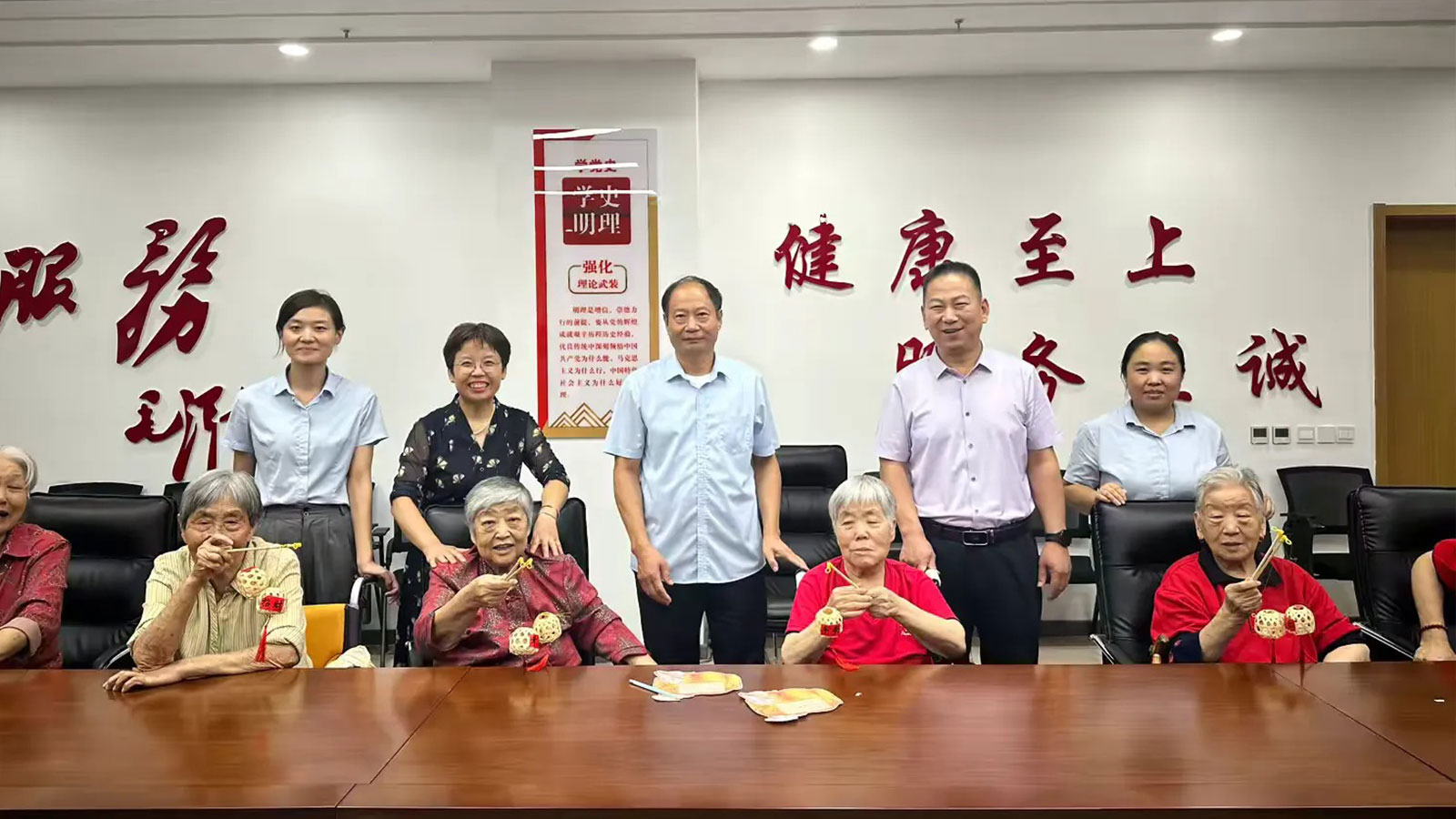 明晟環(huán)保新廠區(qū)封頂大吉，青山綠水不是夢，讓我們攜手共筑美好家園！